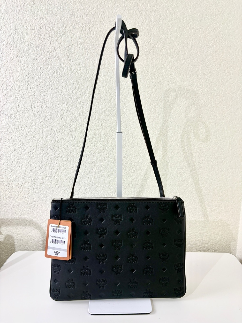 MCM Klara Monogram Calfskin Leather Crossbody Pouch new - Picture 3 of 9